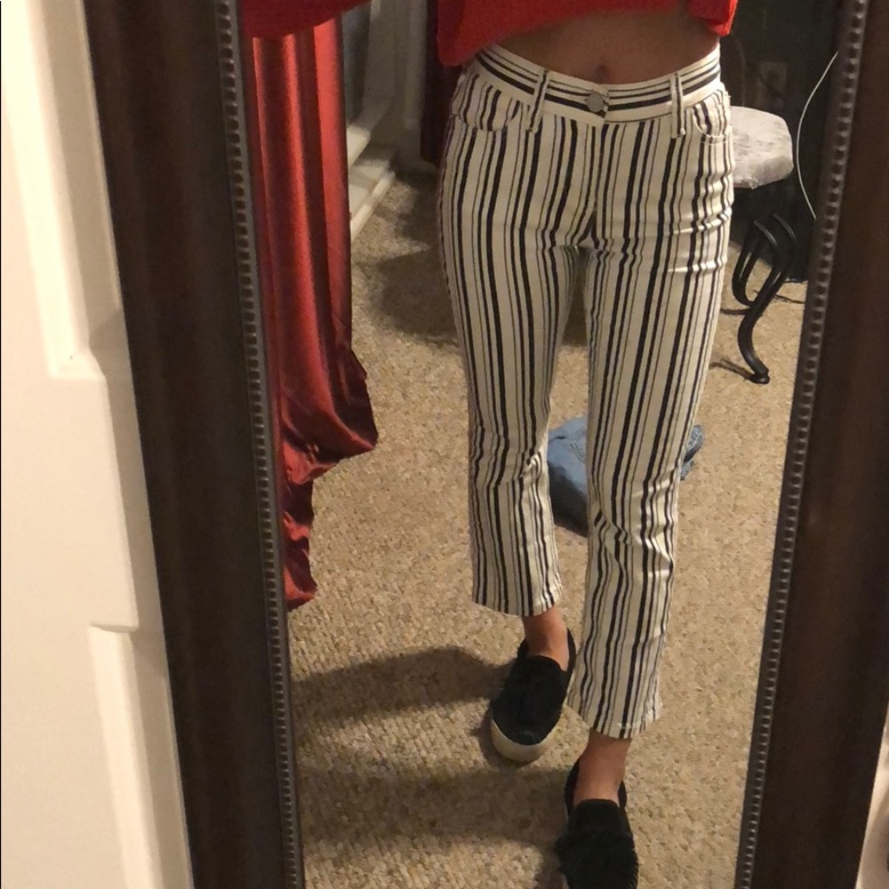 BDG stripped flat crop pant size 24